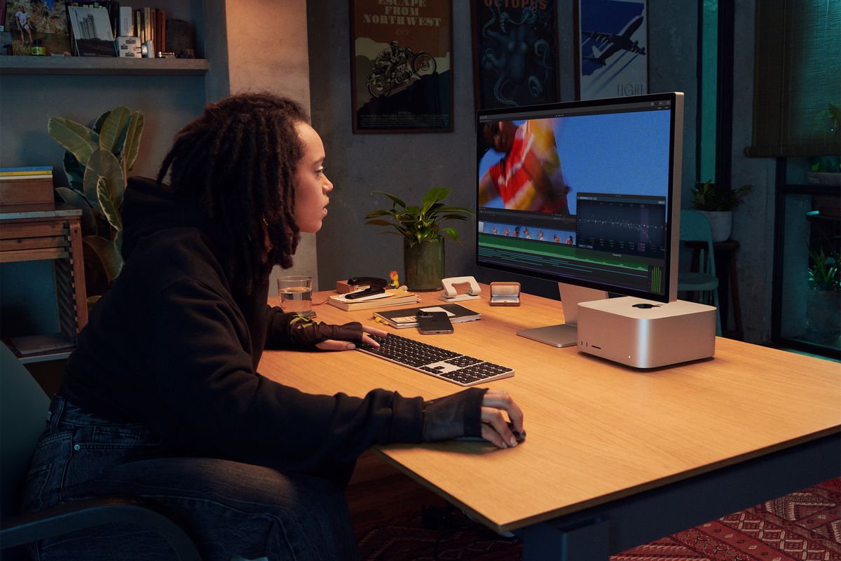 Apple Introduces the new Mac Studio and Studio Display